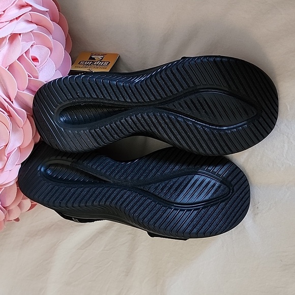 Skechers Slip In Sandals - Picture 6 of 7